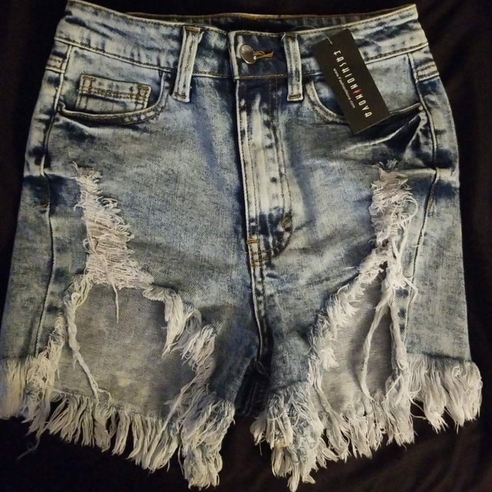Nwt fashion nova shorts